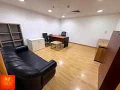 T0DAY H0T 0FFER 0FFICE AVAILABLE BIG WITH SEPRATE ENTRANCE READY T0 M0VE 0FFICE WITH EJARI
