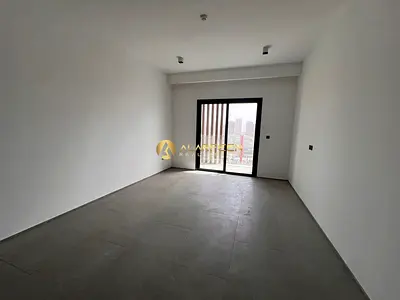 Unfurnished| Prime Location| Ready to Move