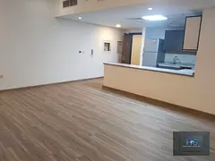Study Room | Upgraded | Next to Metro | Pool View