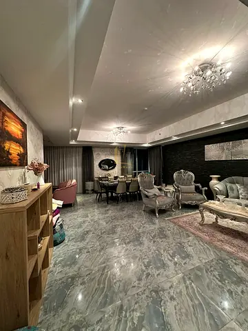 للبيع: شقة مميزة في برج الدانة – المجاز 3، الشارقة – إطلالة مباشرة على البحر