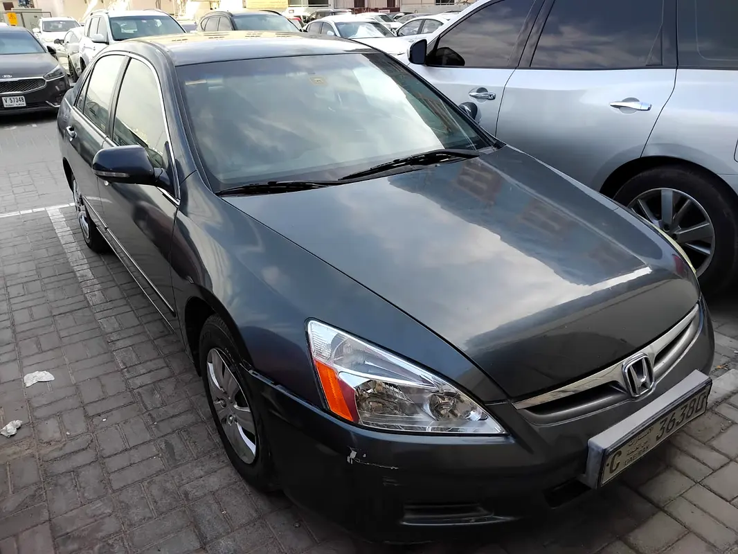 Honda Accord 2006 — photo 1 of 6
