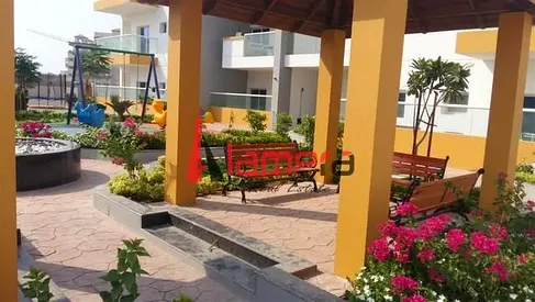 No Commission Close to metro station Vacant Large studio open view