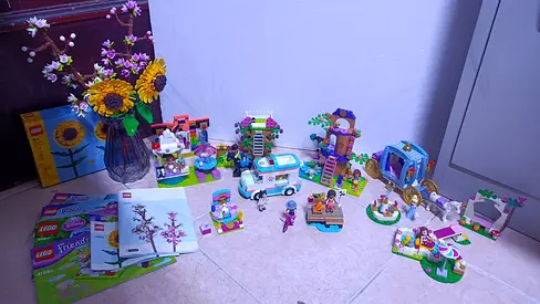 7 Sets + an Extra Mini set with 2-minifigs LEGO