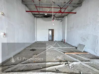 Brand New luxury shop very prime lecation business area ready to move only jest 90k