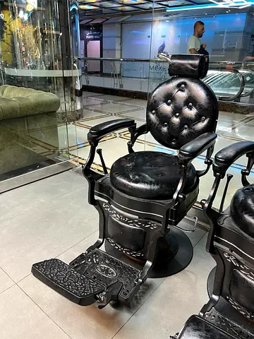Classic Black Tufted Barber Chair (Used)