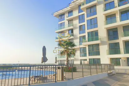 استديو جاهز\خدمات عالمية بالواجهة البحرية\سعر حصري