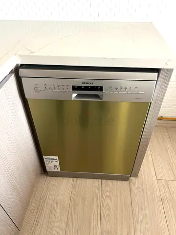 Siemens three racks freestanding dishwasher multiple programs