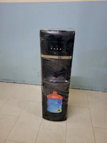 Bottom load water dispenser