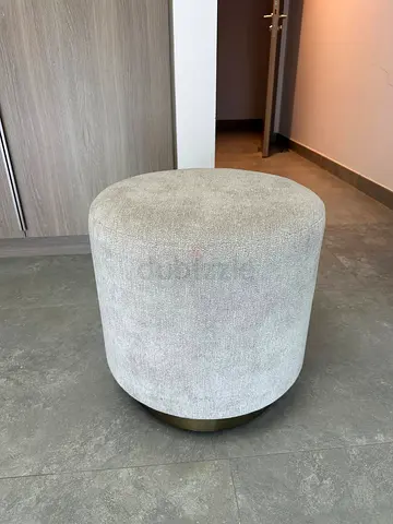 Round Plush Ottoman – Silver, 46×46 cm