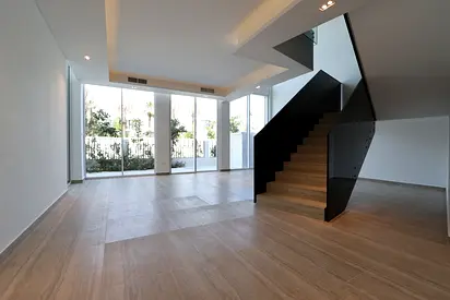 Front Row | 4BR Unfurnished Villa | Al Barari