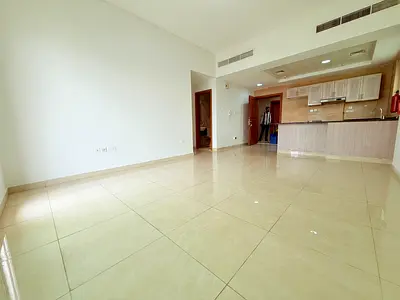 شقة بغرفة نوم واحدة | AG 31 دبي الجنوبية | شرفة وإطلالة على المدينة