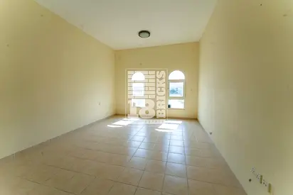 STUDIO + BALCONY | NEXT TO METRO | PRIME LOCAION