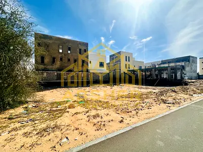 A prime plot of land for building your dream villa, with a 12-meter front and a building permit for a ground floor +2 floors.