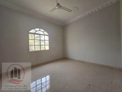 لايجار فيلا بعجمان الروضة 5 غرف ماستر مجلس وصالة وغرفة خدامة