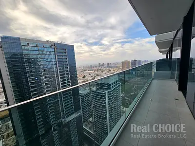 Spacious | High Floor| Near Metro| Prime Location