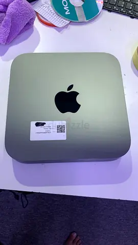 Mac mini core i3 year 2018 ram 8 gb ssd drive 256 gb iOS sequoia call ask for the prize excellent on