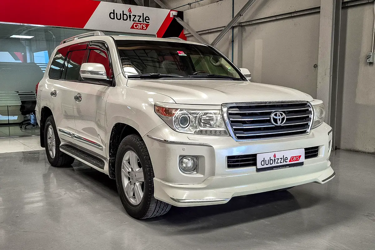 Toyota Land Cruiser 2013 — photo 1 of 14