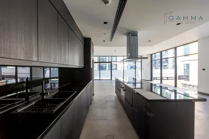 Large Layout | Corner Unit with 5* Amenities