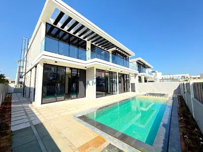 Luxurious 5-Bedroom Villa in Al Furjan West