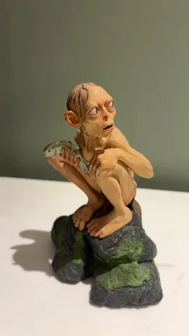 LORD OF THE RINGS GOLLUM - SMÉAGOL RARE FIGURINE