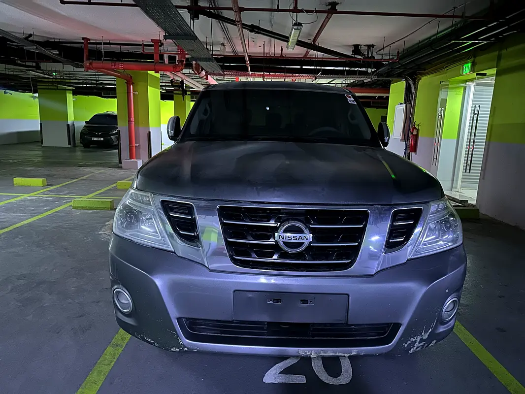 Nissan Patrol 2016 — photo 1 of 10