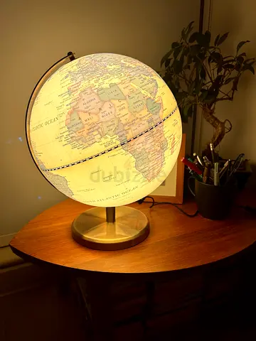 Illuminated Globe Lamp