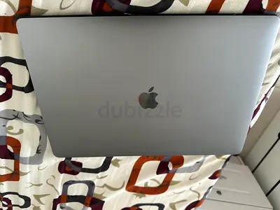 MacBook Pro 15-inch - Space Gray (Good condition) 2016 with touchbar