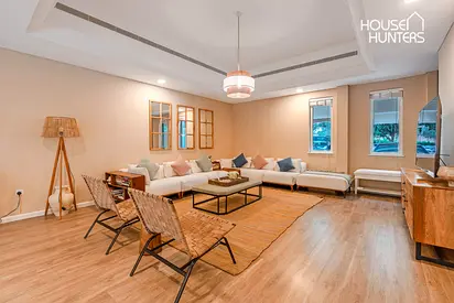 TH2 | Contemporary Upgrades | Vacant on Transfer.