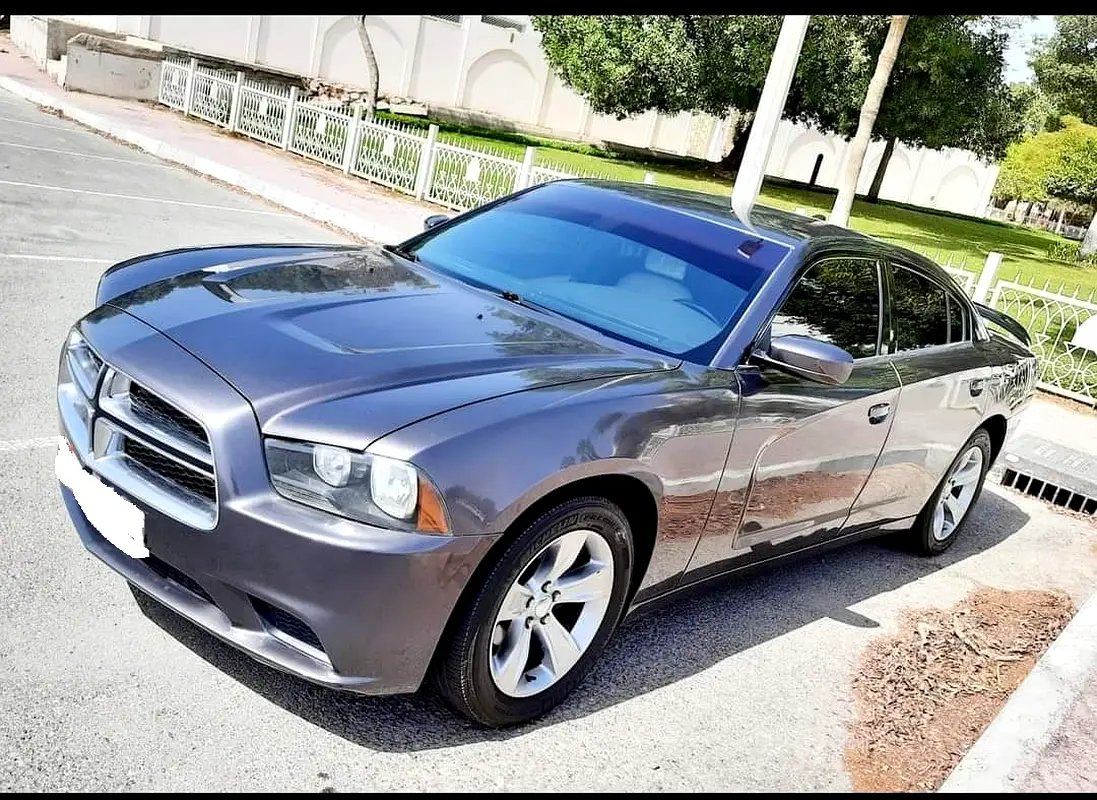 Dodge Charger 2014 — photo 1 of 8