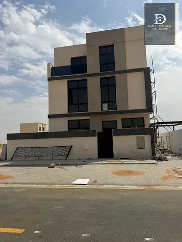 🔥 فرصة ذهبية | فيلا جديدة أول ساكن في موقع مميز – الشارقة / روضة القرط 🔥
🏡 تفاصيل الفيلا: 📍 الموقع: الشارقة – منطقة روضة القرط
📐 المساحة: 3,110 قدم مربع
💰 السعر: 3,300,000 درهم
🟢 تملك حر لجميع الجنسيا