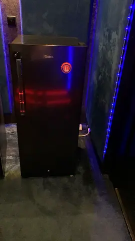 💧 2. Midea Top Loading Water Dispenser (YL1917SAE-BK)  
💰 180 AED