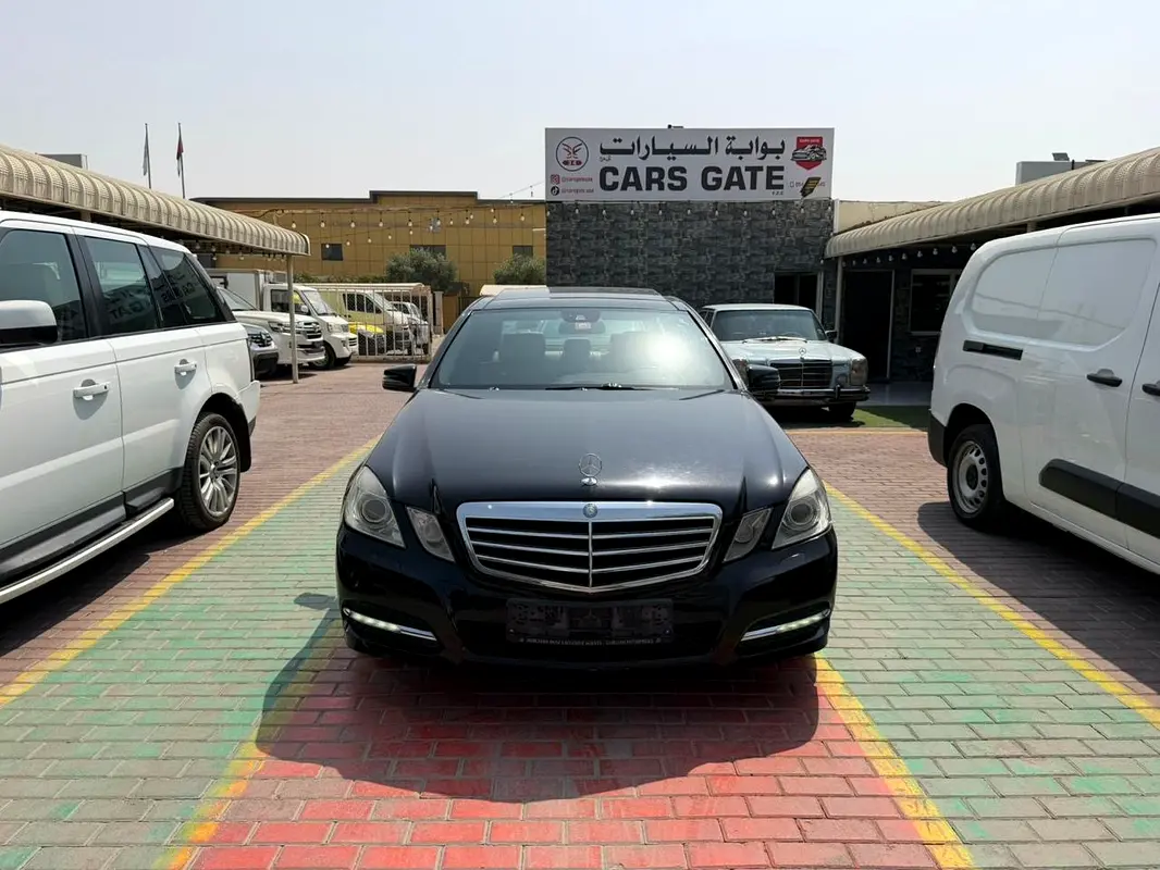 Mercedes-Benz E-Class 2012 — photo 1 of 14