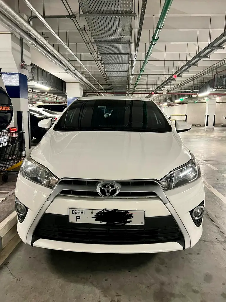 Toyota Yaris 2016 — photo 1 of 13