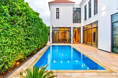 Majestic 4BR Designer Villa |Move-In Ready |Corner