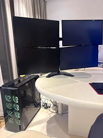 Four Samsung Monitor Setup