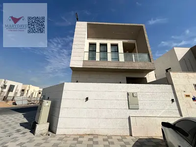 فيلا فاخرة للايجار بتشطيب اوروبي واطلالات خلابه وتملك حر جميع الجنسيات