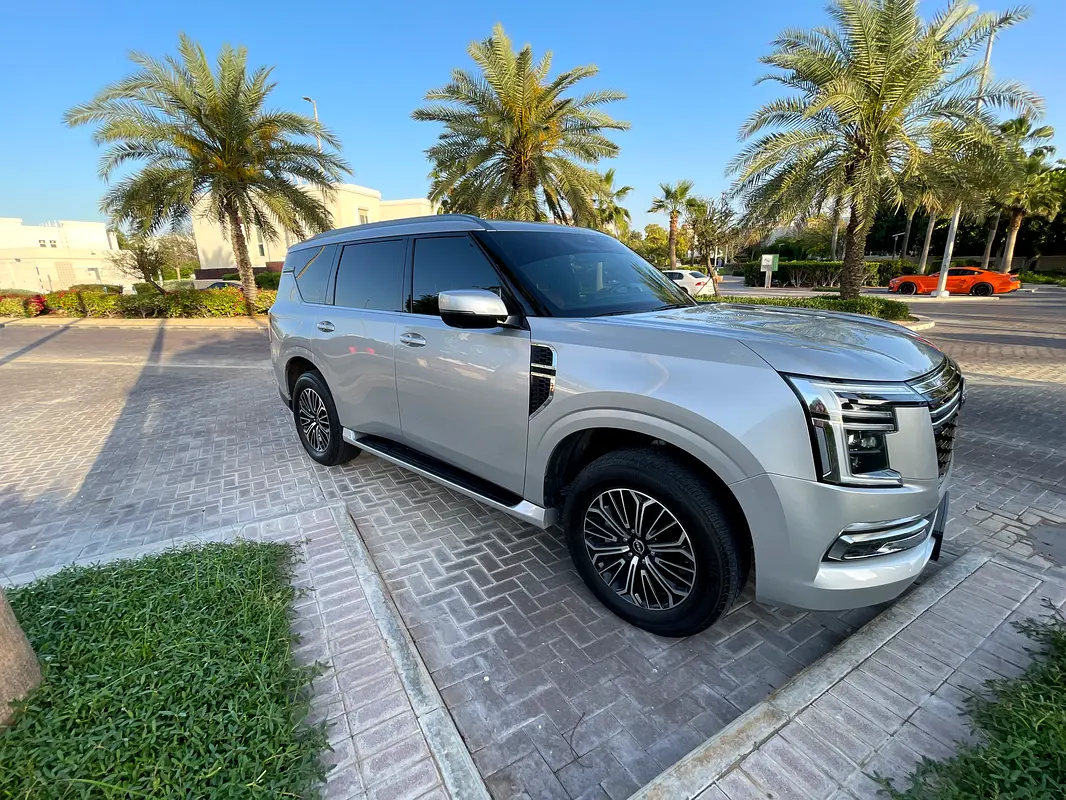 Nissan Patrol 2025 — photo 1 of 15