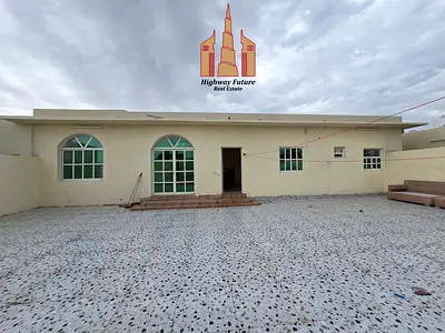 Big yard parking 4 bedroom like new villa hall Majlis All master room with Ac just 90k