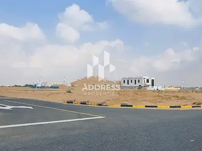 أرض تجارية للبيع على شارع الإمارات في الزبير