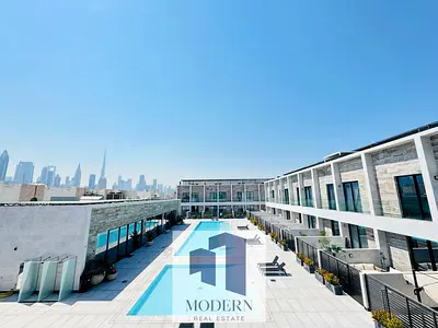 POOL-FACED | CONTEMPORARY STYLE | VACANT | HIGH END FINISHING