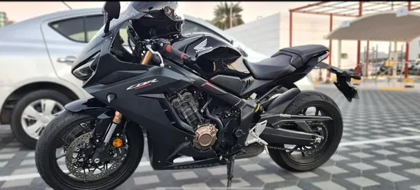 2022 Honda CBR650R – Full Akrapovič | New Tires | Stealth Matte Black