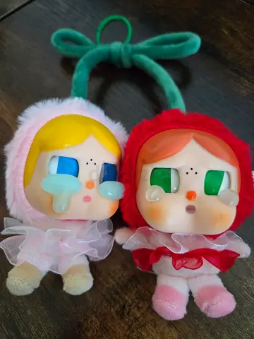 Cry baby soft toy chain