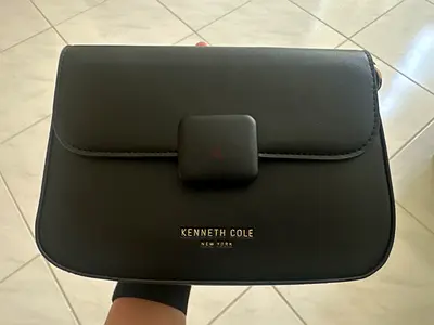 Kenneth Cole hand bag