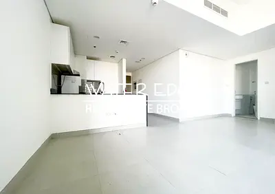 Exclusive | Pool View| 1.5 Bathroom