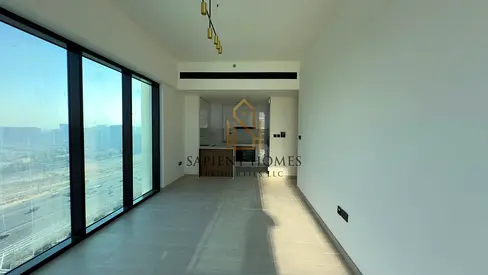 Bright & Spacious I Ready to move I Prime location