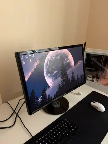 ASUS VG248QE 24” 1080p 144Hz Gaming Monitor - Excellent Condition