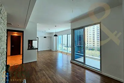 Chiller Free | Near Tram | with Balcony