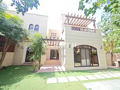 Corner &amp; Single Row | Huge Plot &amp; Garden | Vacant