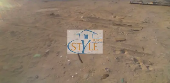 للبيع. ارض زاويه و 3 شوارع بجوار جراند مول