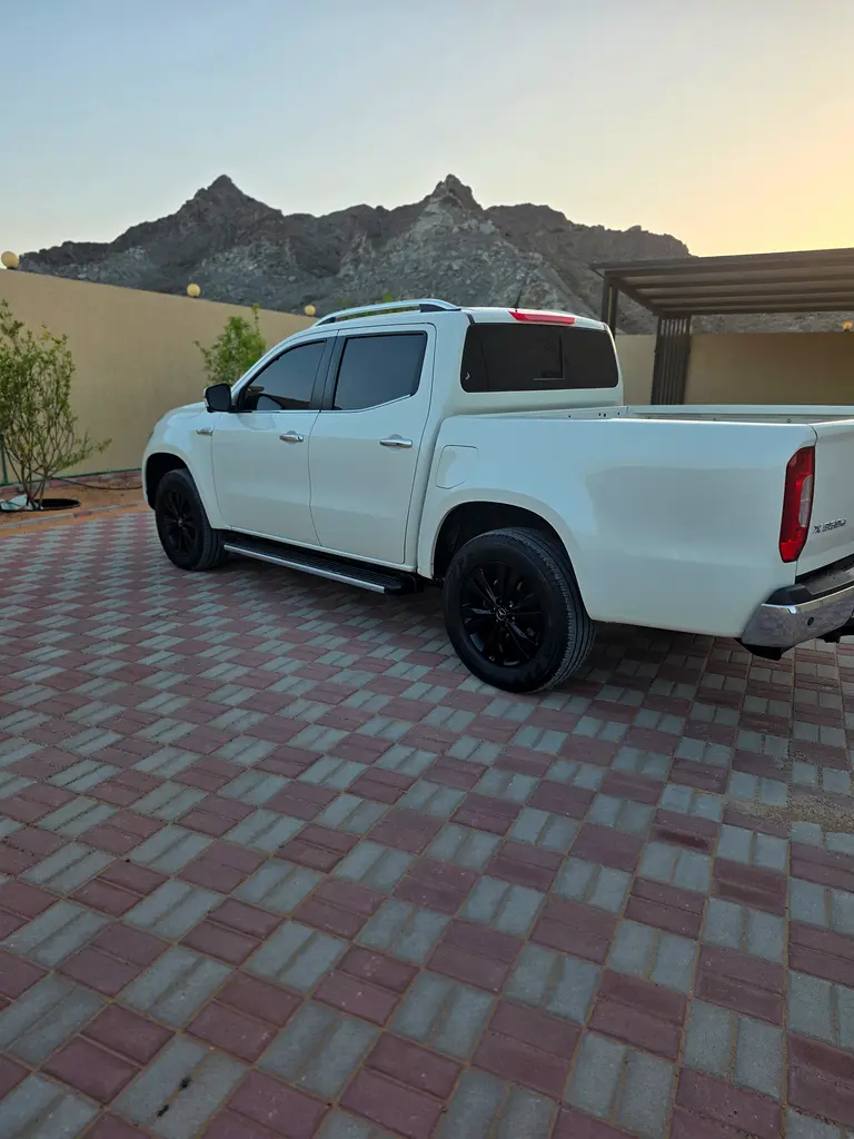 Mercedes-Benz X Class 2019 — photo 1 of 9